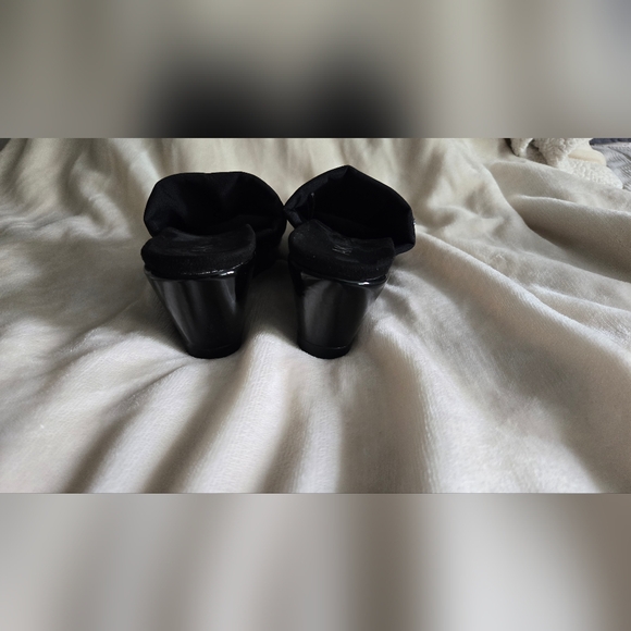 Anne Klein black wedge sandals size 9 - Picture 4 of 9
